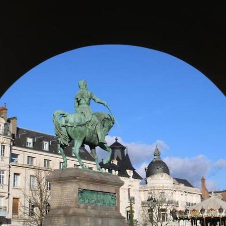 Le Scandinave, Proche Bord De Loire Orleans Luaran gambar